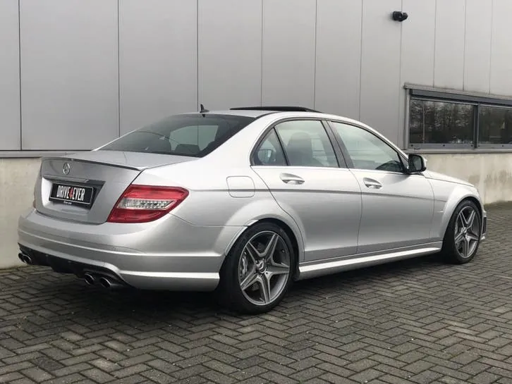 Mercedes-Benz C63 Amg 2008 photo 3