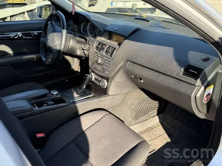 Mercedes-Benz C200 2008 photo 5