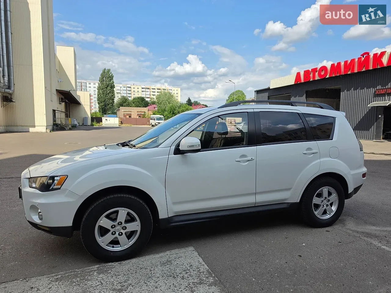 Mitsubishi Outlander 2012 photo 4