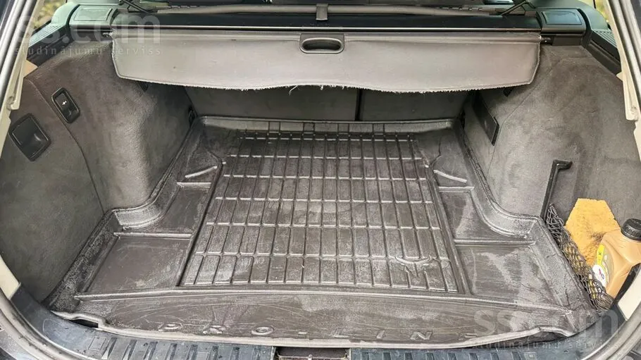 BMW 318 2009 photo 5