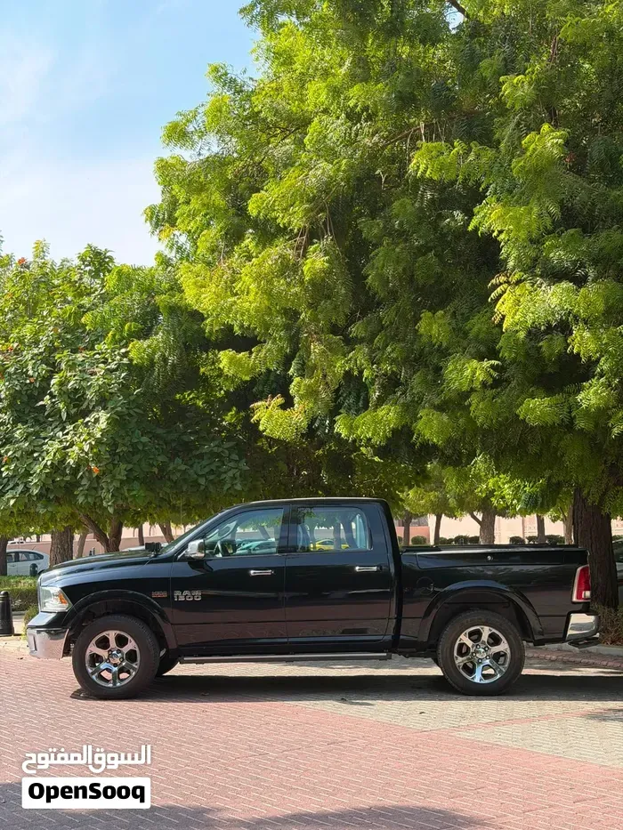 Dodge Ram Laramie 2014 photo 2