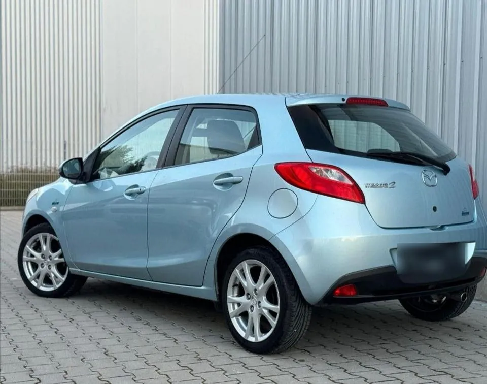 Mazda 2