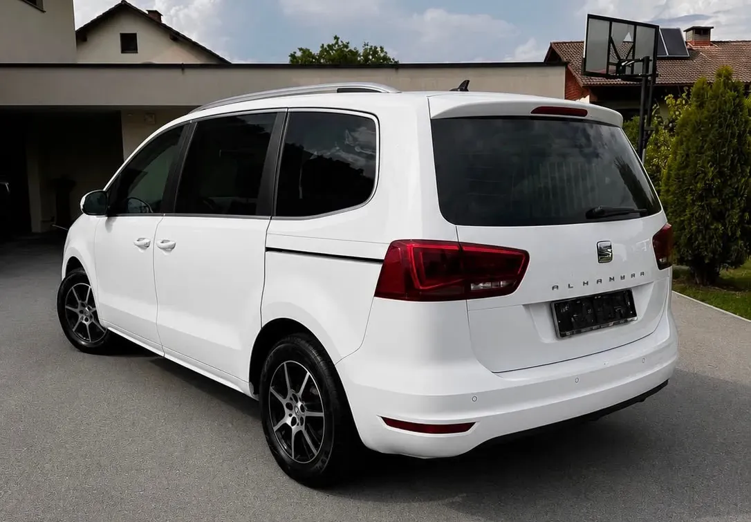 Seat Alhambra 2015 photo 2