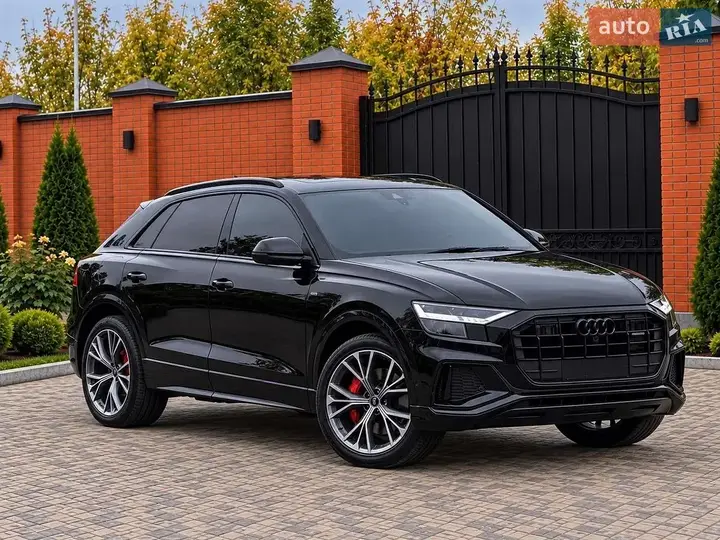 Audi Q8