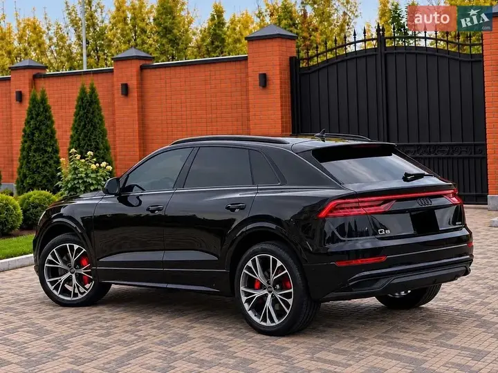 Audi Q8 2021 photo 4