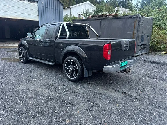 Nissan Navara 2012 photo 5