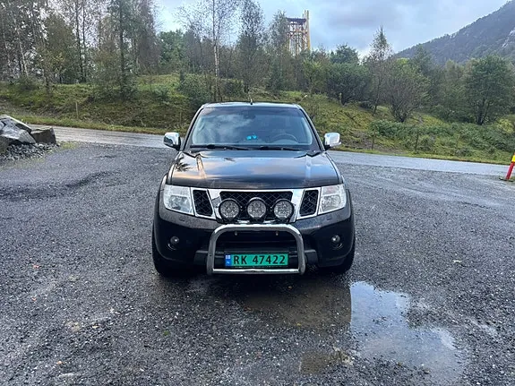 Nissan Navara 2012 photo 2