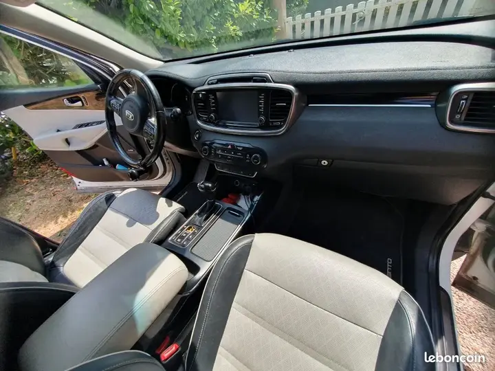 Kia Sorento 2015 photo 3