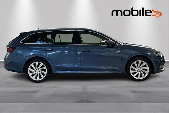 Skoda Octavia 2021 photo 2