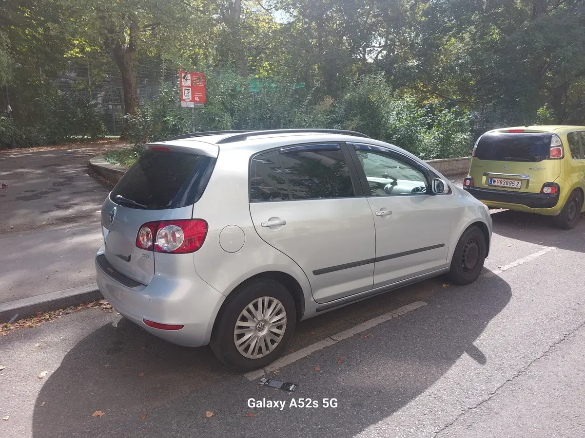 Volkswagen Golf Plus 2012 photo 2