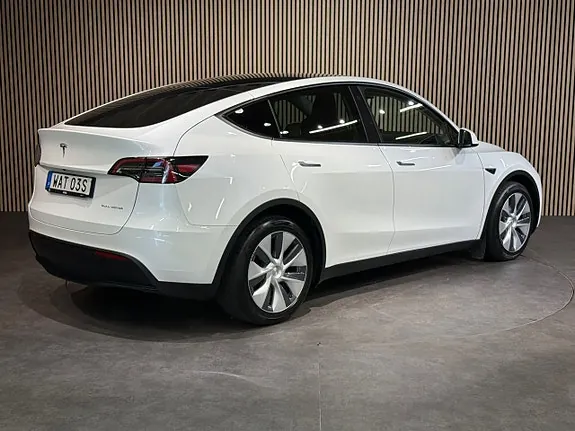 Tesla Model Y 2023 photo 4