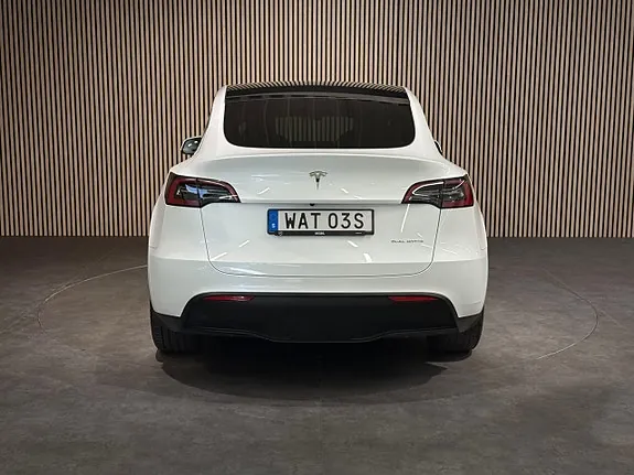 Tesla Model Y 2023 photo 5