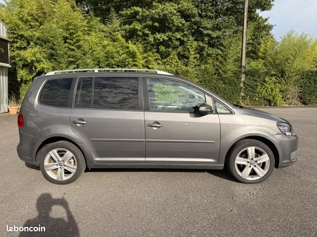 Volkswagen Touran 2015 photo 4