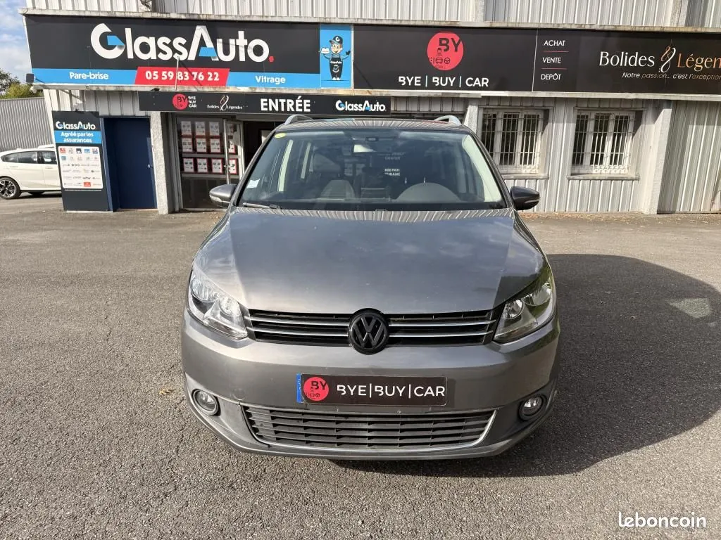 Volkswagen Touran 2015 photo 2