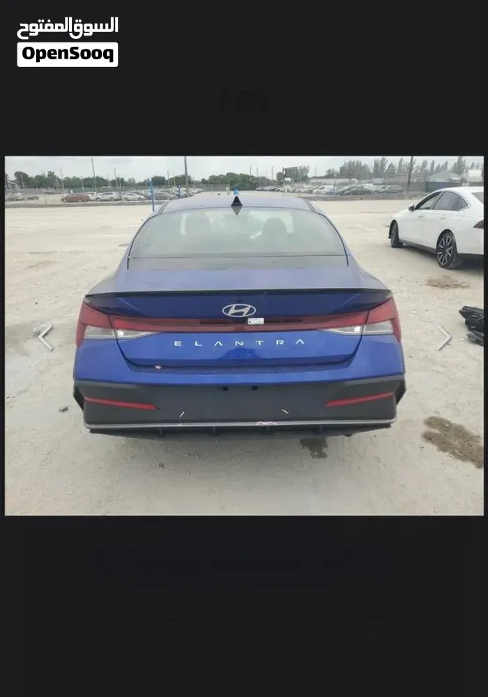 Hyundai Elantra 2025 photo 3