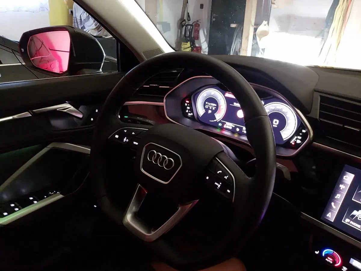 Audi Q3 2021 photo 3
