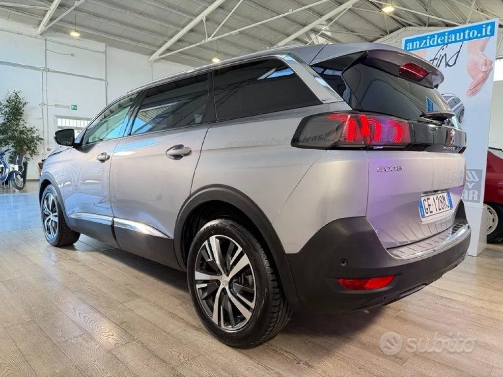 Peugeot 5008 2021 photo 4