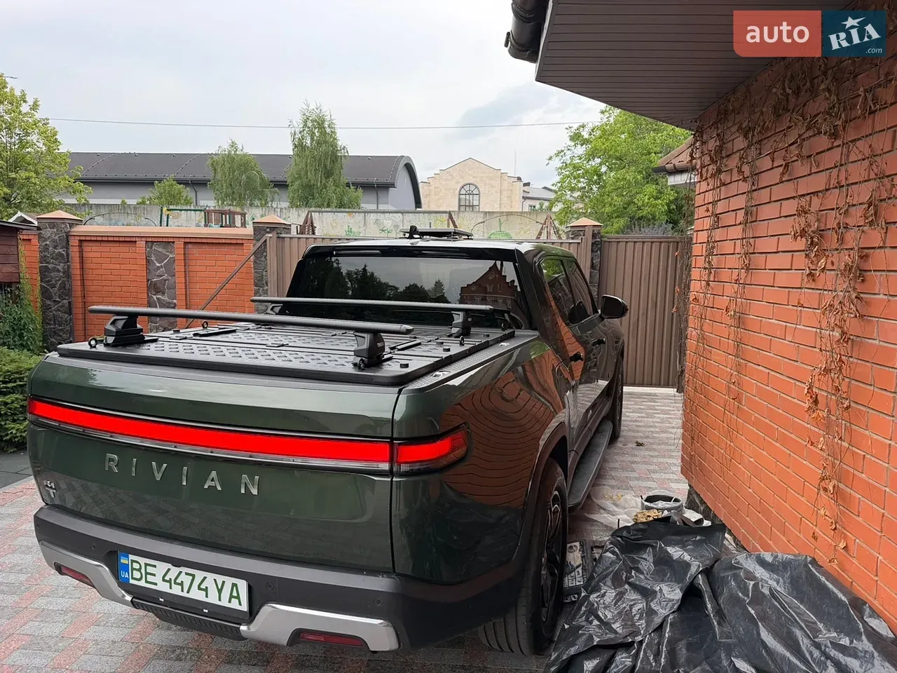 Rivian R1T 2024 photo 5