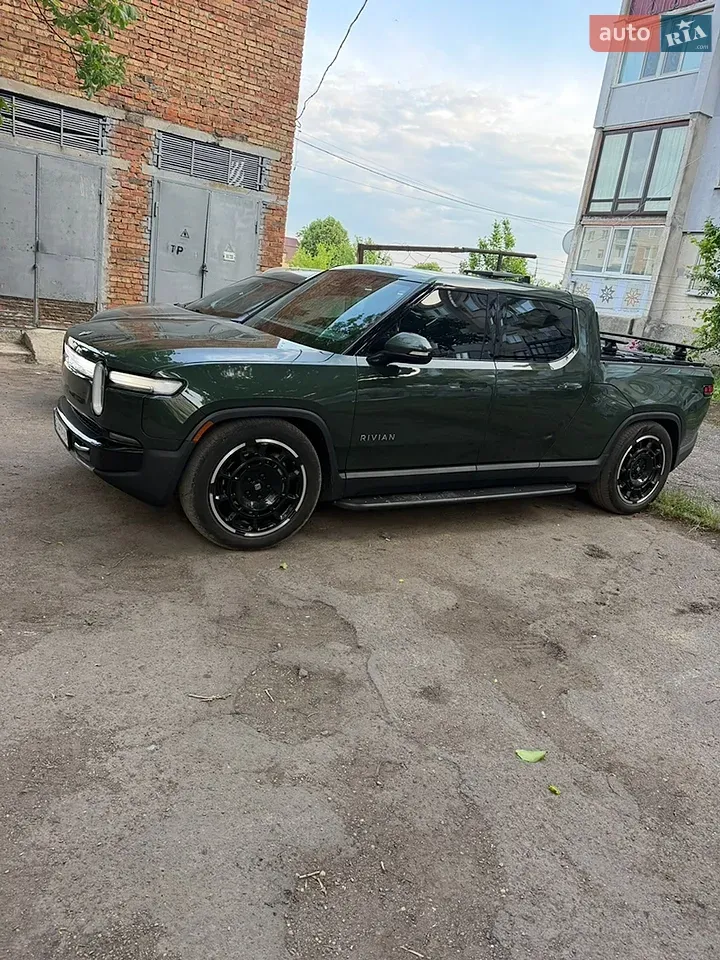 Rivian R1T 2024 photo 3