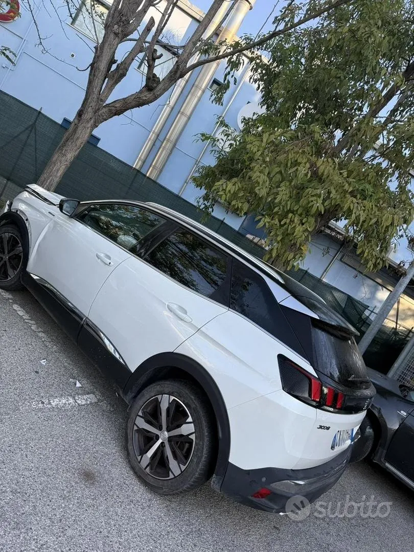 Peugeot 3008 2020 photo 3