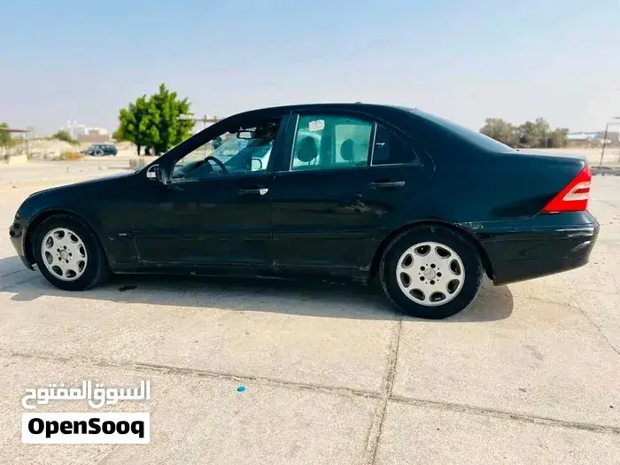 Mercedes-Benz C-Class 2004 photo 4
