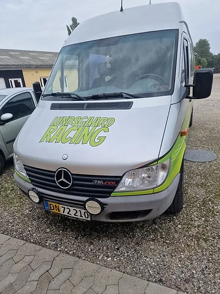 Mercedes-Benz Sprinter 2002 photo 2