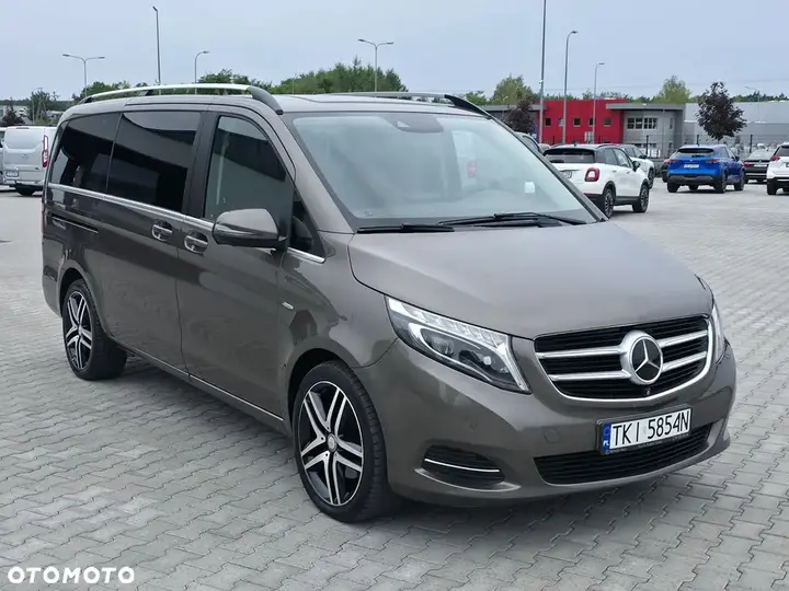 Mercedes-Benz V-Class 2017 photo 2