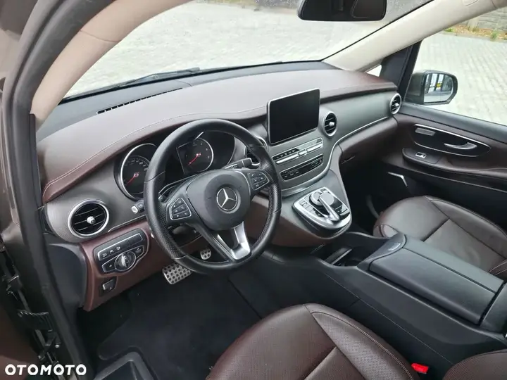 Mercedes-Benz V-Class 2017 photo 3