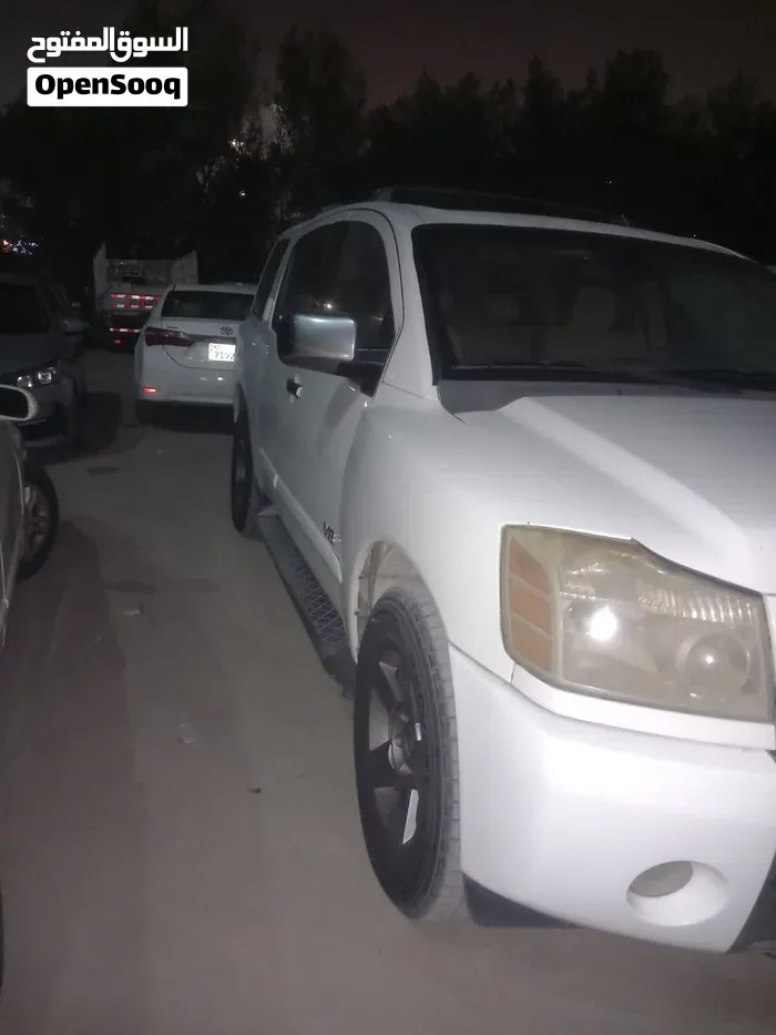 Nissan Armada 2005 photo 2