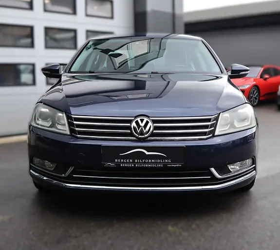 Volkswagen Passat 2011 photo 5
