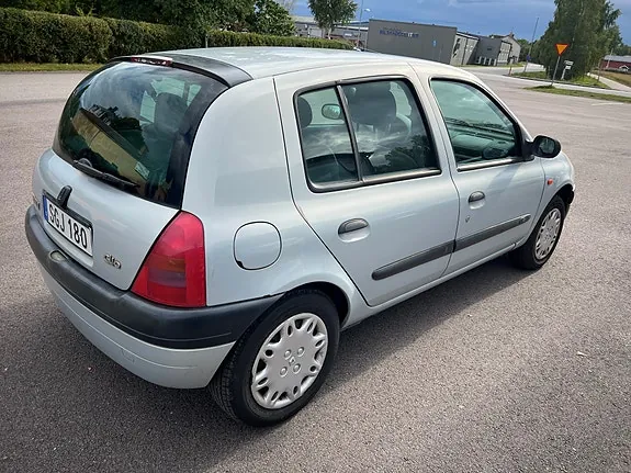 Renault Clio 2001 photo 4