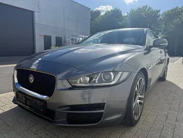 Jaguar Xe 2018 photo 2