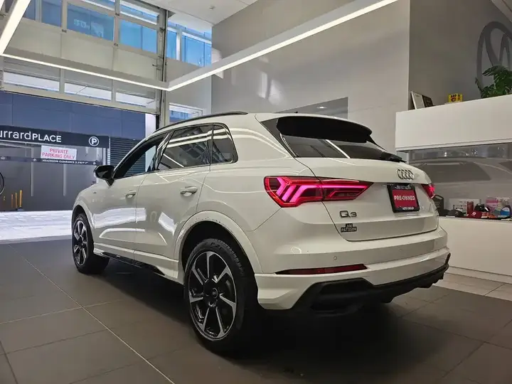 Audi Q3 2023 photo 3