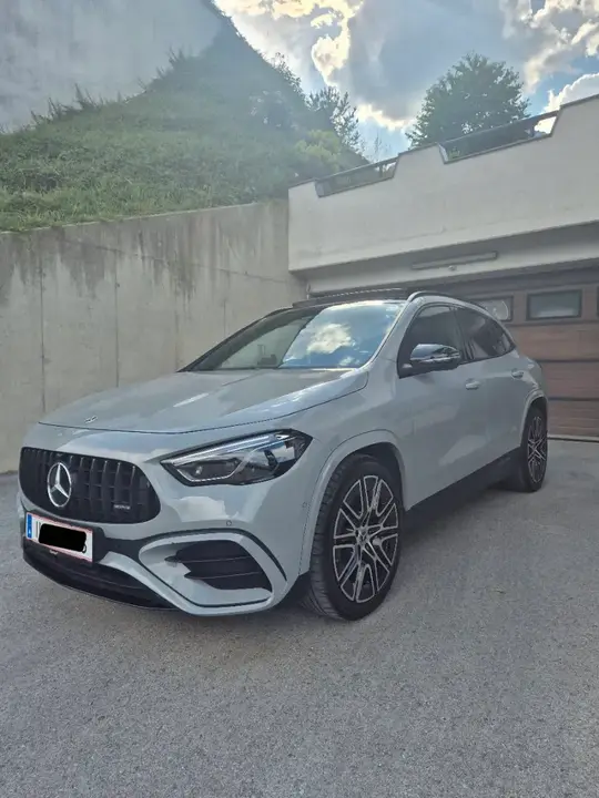 Mercedes-Benz Gla 2025 photo 2