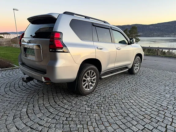 Toyota Land Cruiser 2019 photo 4