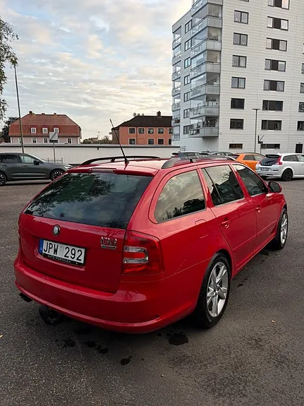 Skoda Octavia 2009 photo 3