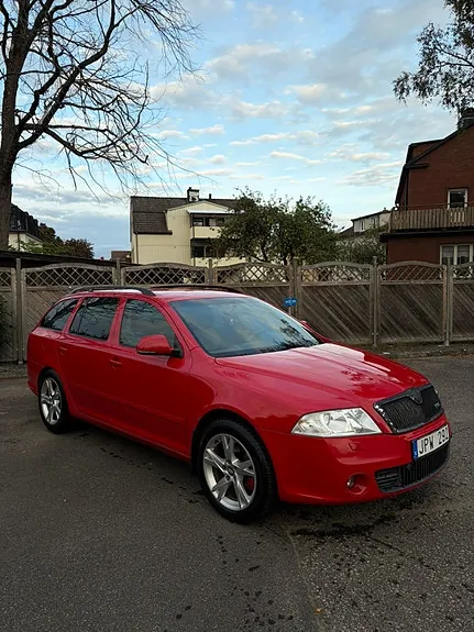 Skoda Octavia 2009 photo 2