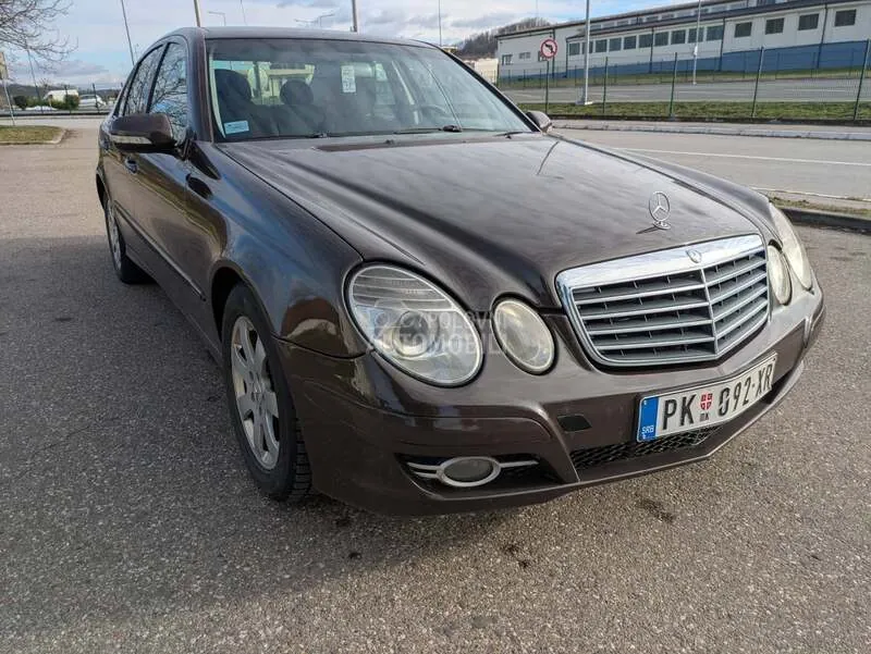 Mercedes-Benz E 200