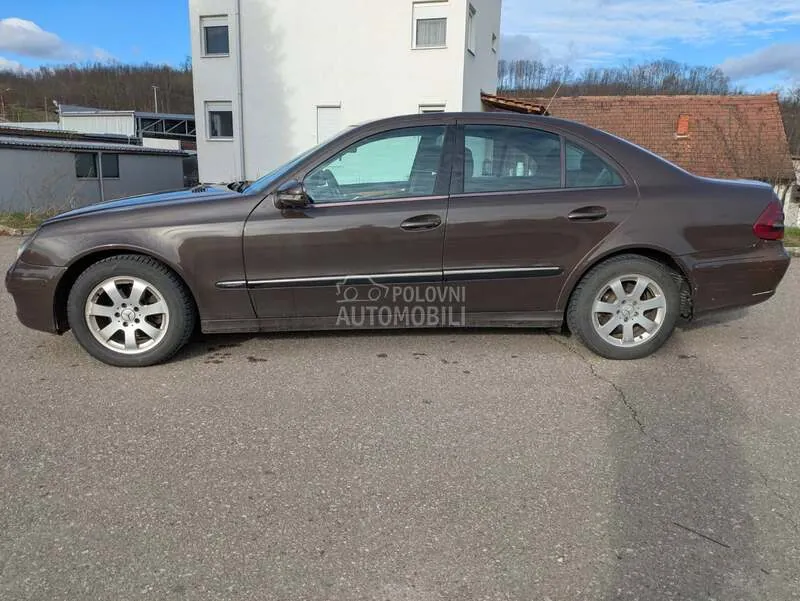 Mercedes-Benz E 200 2007 photo 5
