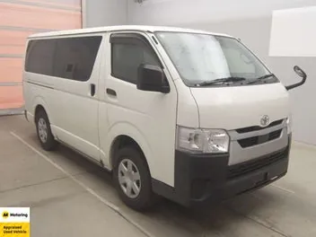 Toyota Hiace 2022 photo 2