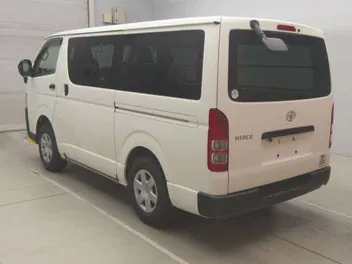 Toyota Hiace 2022 photo 3