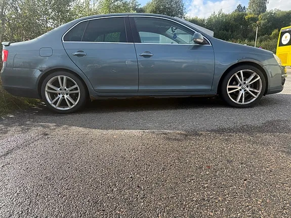 Volkswagen Jetta 2007 photo 2