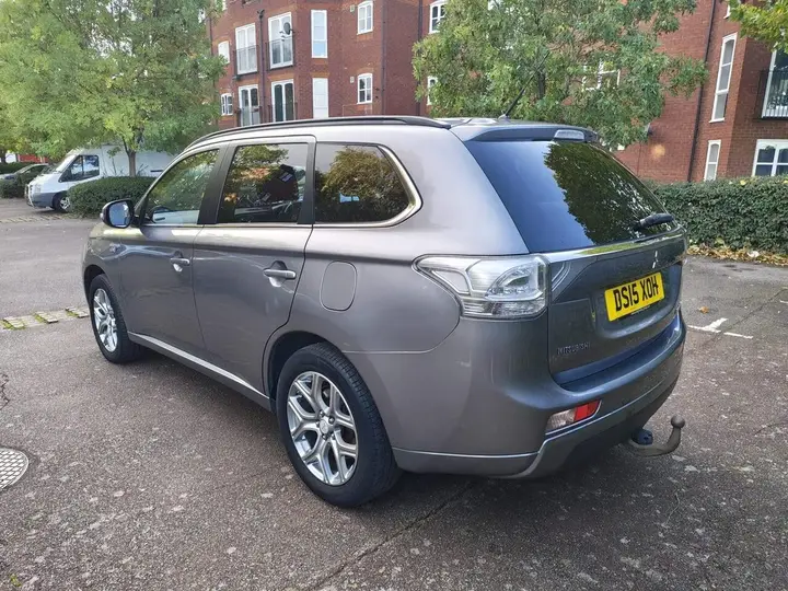 Mitsubishi Outlander 2015 photo 4