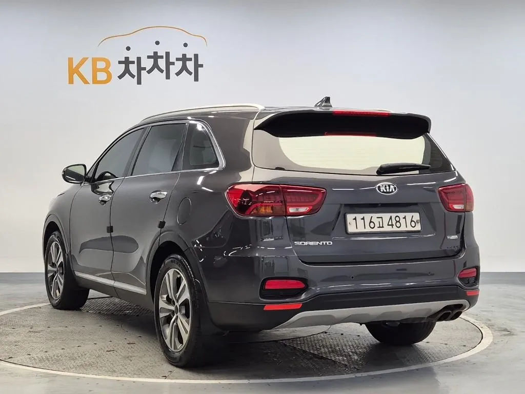Kia Sorento 2018 photo 2