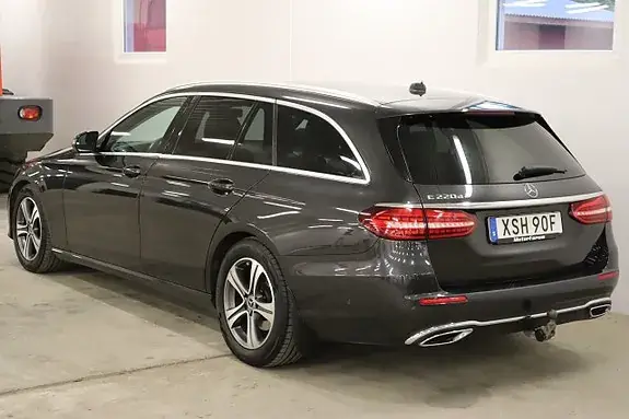 Mercedes-Benz E 220 2021 photo 2