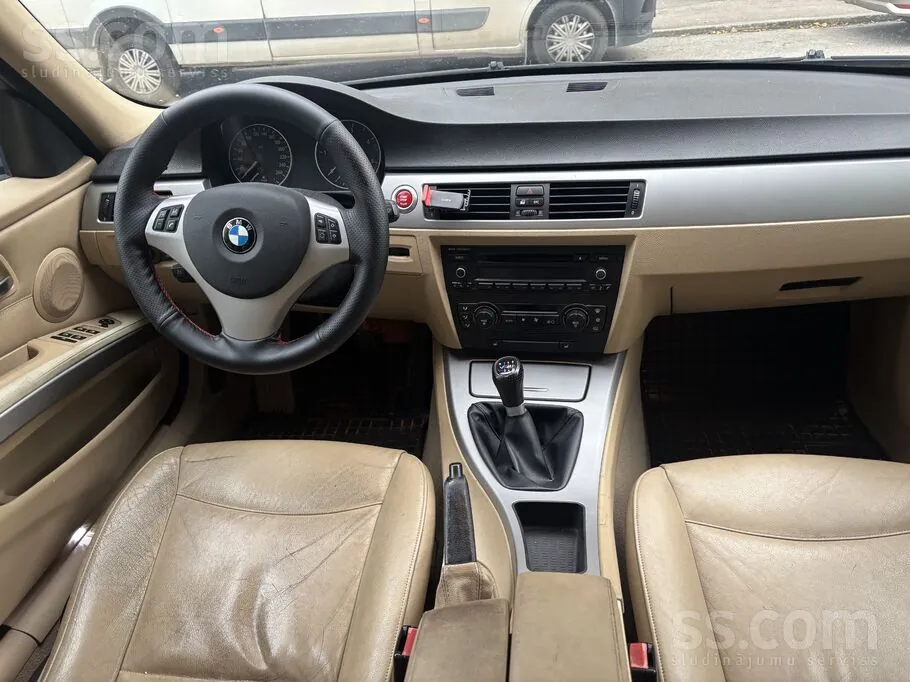 BMW 320