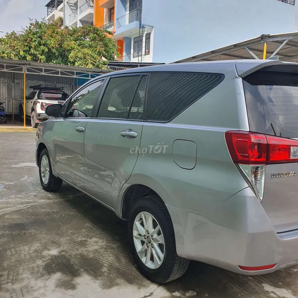 Toyota Innova 2018 photo 5
