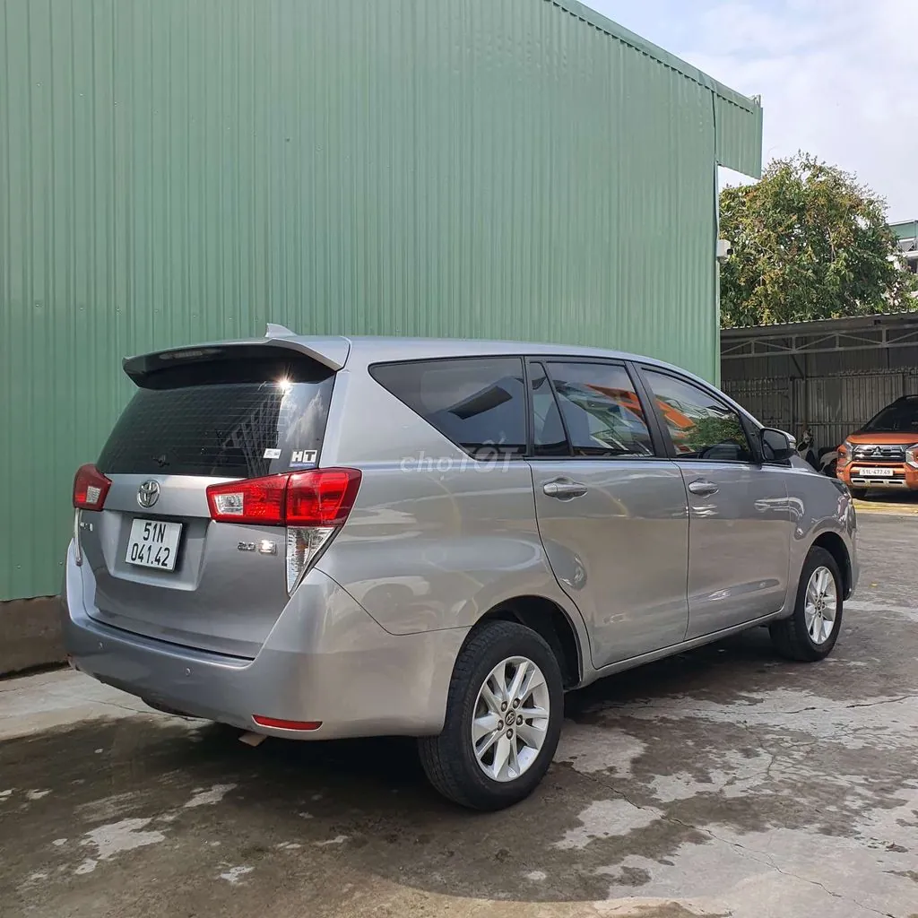 Toyota Innova 2018 photo 3