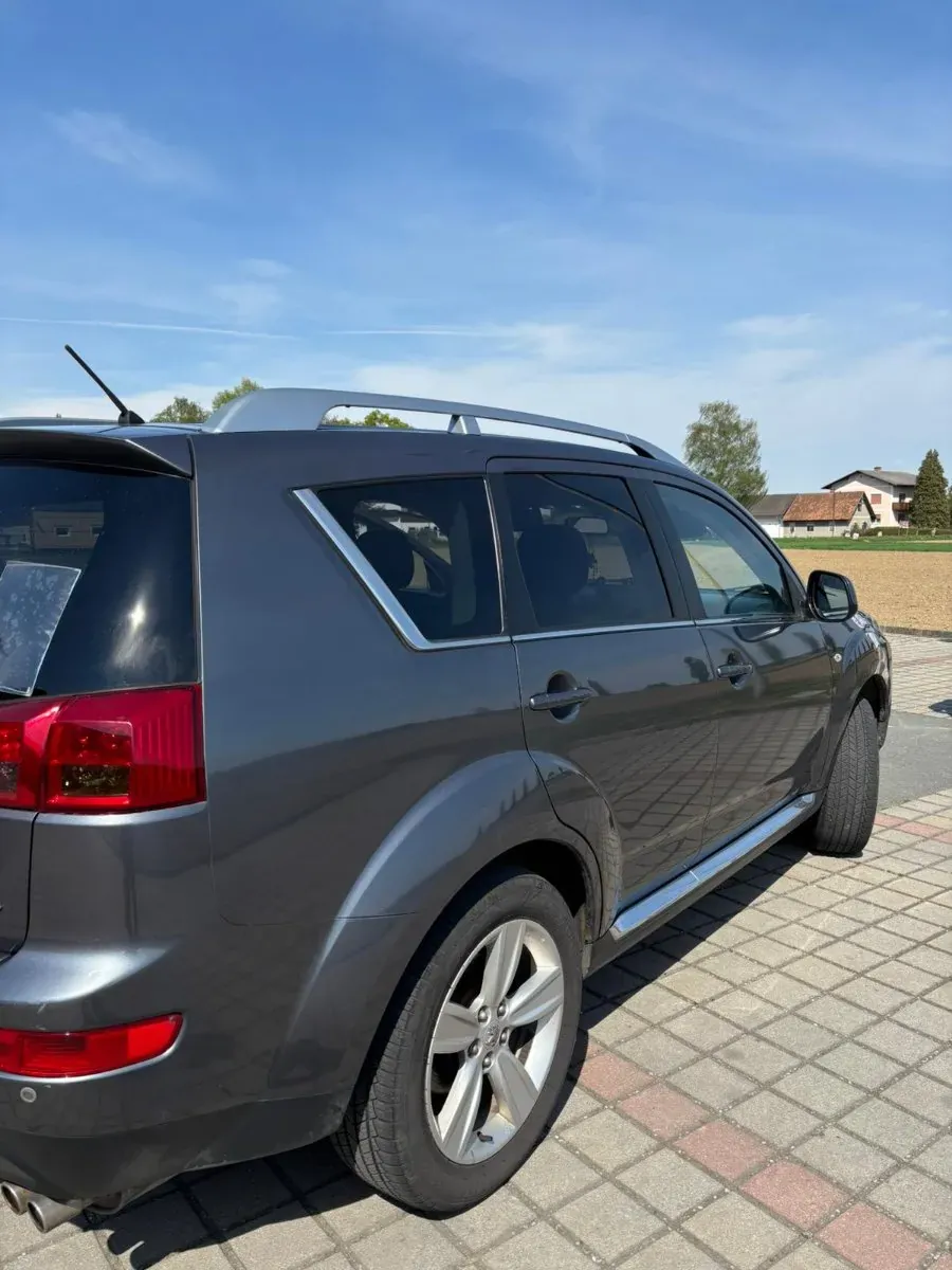 Peugeot 4007 2010 photo 3