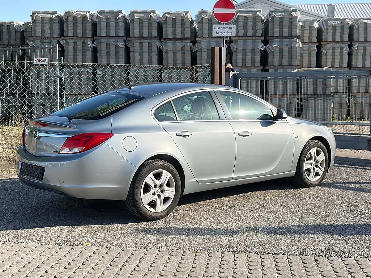 Opel Insignia 2010 photo 3
